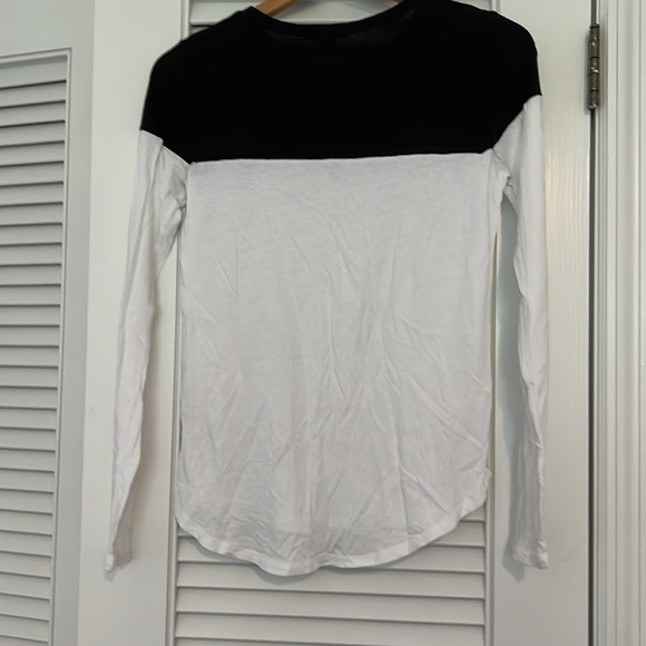 Vince. Colorblock white and black Pima cotton tee - Picture 6 of 7